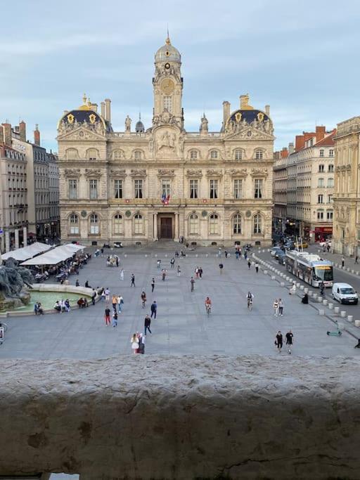 Grand Balcon Place Des Terreaux Lyon Eksteriør billede