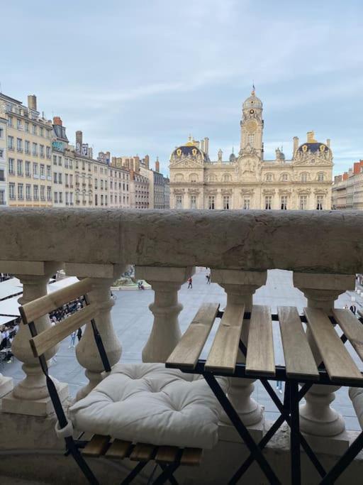Grand Balcon Place Des Terreaux Lyon Eksteriør billede
